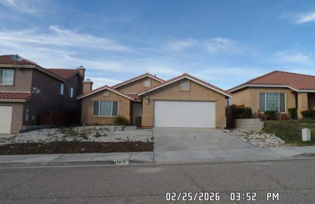 3 Bedrooms, 2 Bathrooms, Approx 1582 sq. ft., 2 Car Garage, Fenced Back Yard, Rock-scaped Front Yard. photos photos