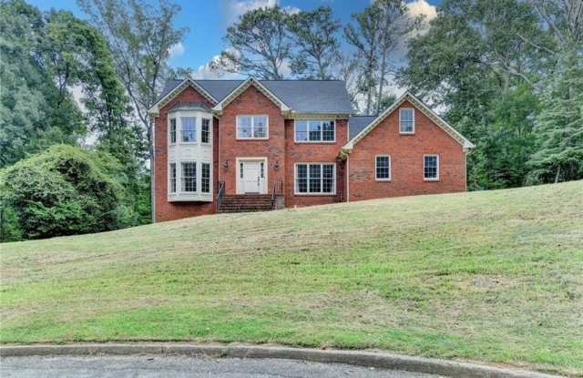 4785 Masters Court Gallery 1