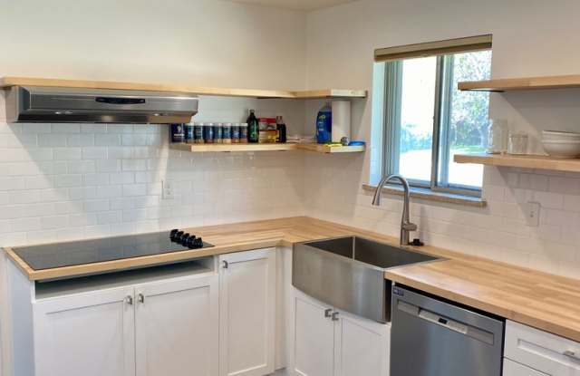 Recent Renovation! Ranch-Style Home in Old North Boulder Neighborhood Gallery 4