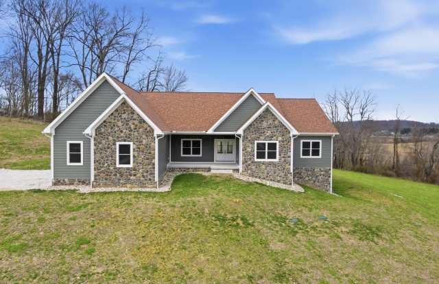 3597 Country Club Road SW Gallery 1