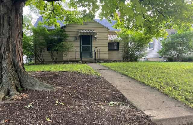Beechwold Clintonville Area Single Family House with Fenced Yard and Garage - 188 East Beechwold Boulevard, Columbus, OH 43214
