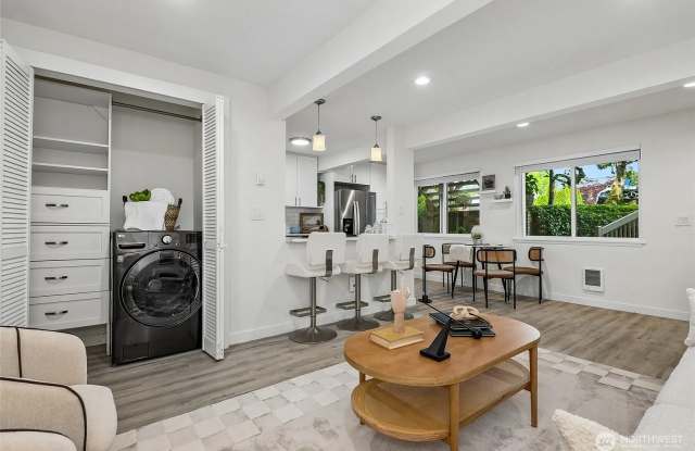 4050 West Lake Sammamish Parkway Northeast Gallery 4