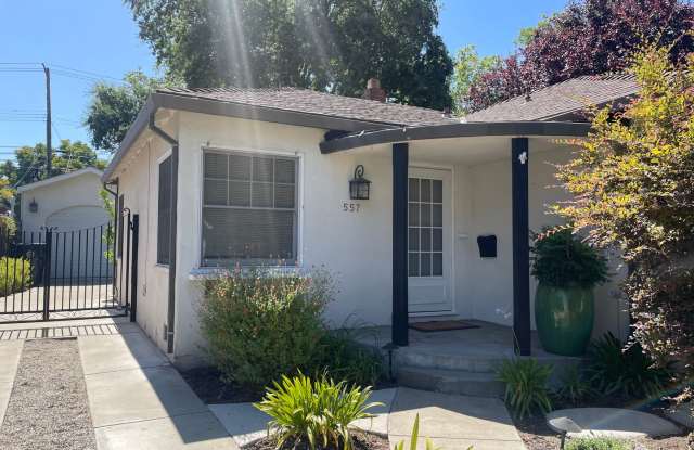 Two Bedroom 1 Bath in East Sacramento - 557 40th Street, Sacramento, CA 95819 Two Bedroom 1 Bath in East Sacramento - 557 40th Street, Sacramento, CA 95819