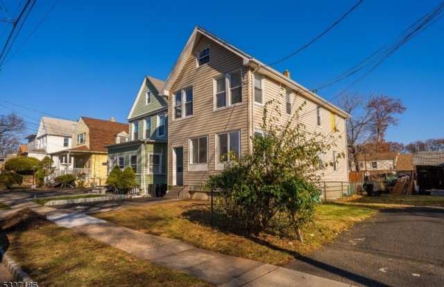 509 Roosevelt St - 509 Roosevelt Street, Roselle Park, NJ 07204