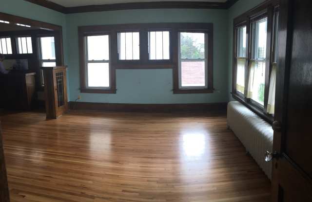 3849 Portland Ave Gallery 2