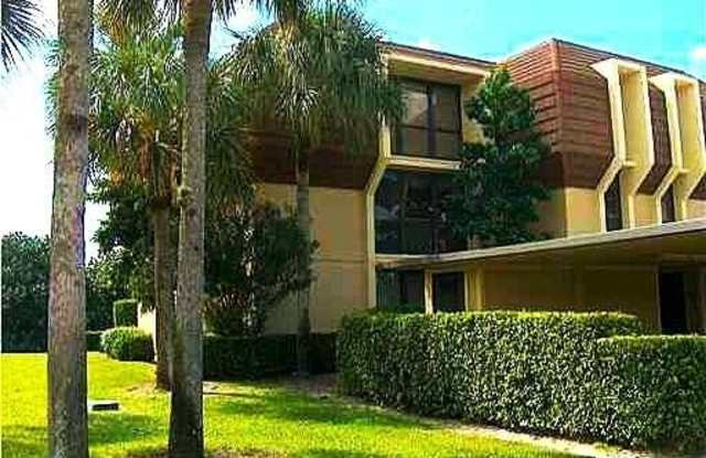 5250 Woodland Lakes Drive photos photos