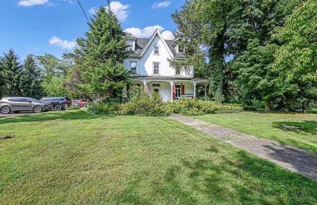 657 S SUMNEYTOWN PIKE #1 - 657 South Sumneytown Pike, Montgomery County, PA 19454