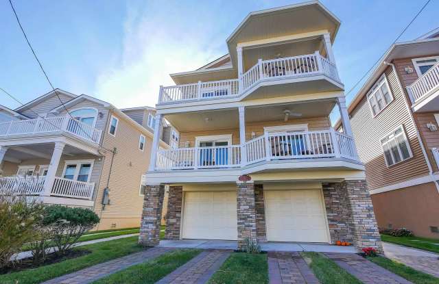 16 N Decatur Ave - 16 North Decatur Avenue, Margate City, NJ 08402