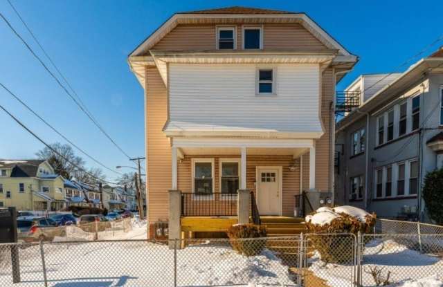 977 Sanford Ave photos photos