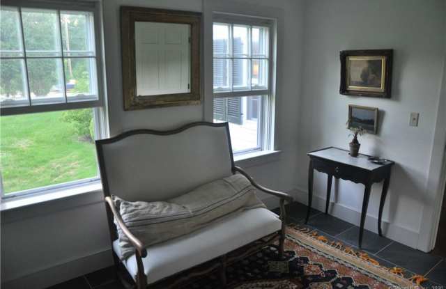 60 Cornwall Bridge Road Gallery 4