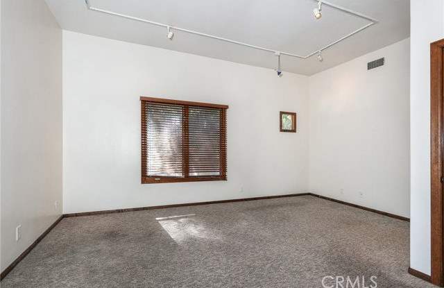 21429 Rios Street Gallery 4