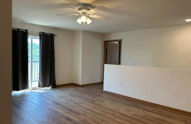 822 Adams Court - 601 Gallery 2