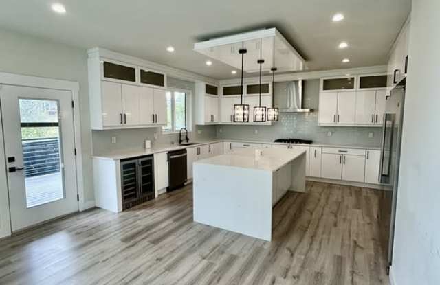 2103 Riverstone Loop Gallery 1