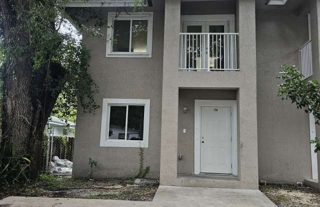 7758 Northwest 9th Avenue photos photos