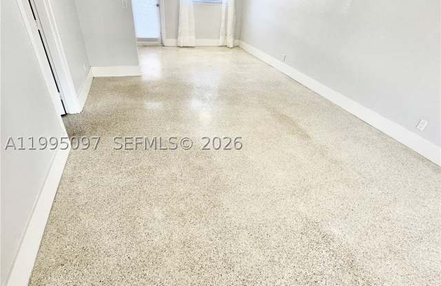 1601 SE 15 Gallery 2