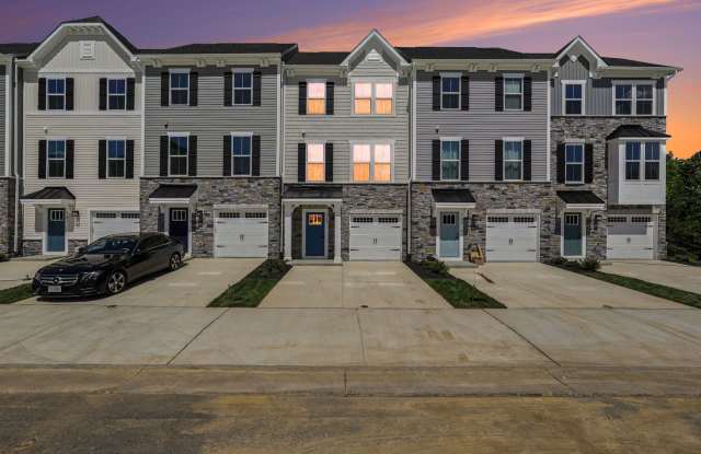 BRAND-NEW LUXURY TOWNHOME | ALEXANDER’S CROSSING | COMMUNITY POOL | 2,300 SQ. FT. Gallery 1