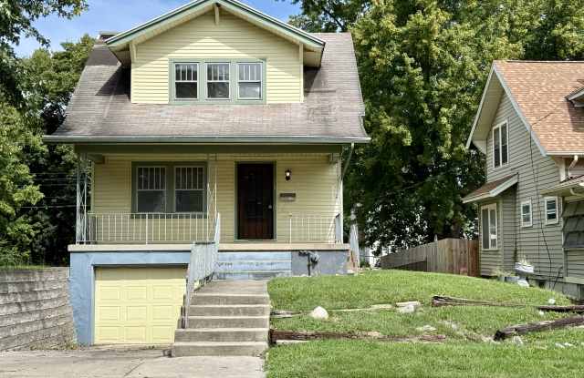 113 Fernwood Ave Gallery 2