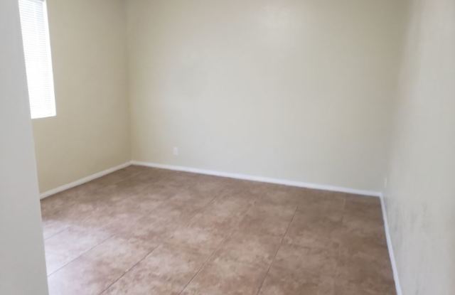 16386 Smoke Tree St Gallery 3