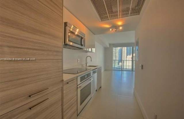 1300 Brickell Avenue photos photos