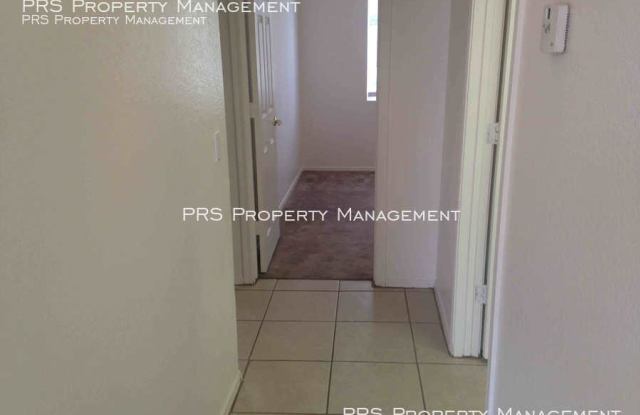 896 S Pleasant Dr Gallery 3