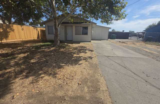 3 Bedroom 2 Bathroom Home For Rent in Corning! Gallery 1
