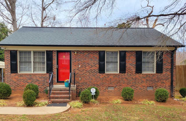 For Rent: Charming 2-Bedroom Brick Home in Burlington photos photos