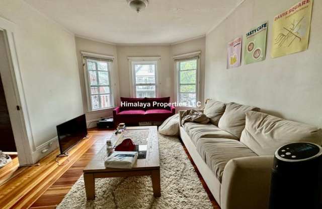 14 Curtis Ave. Gallery 3