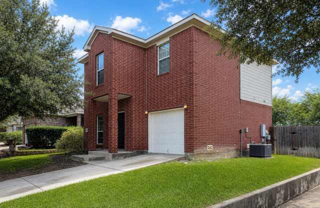 Spacious Home With Oversized Backyard & Lawn Service Included! photos photos