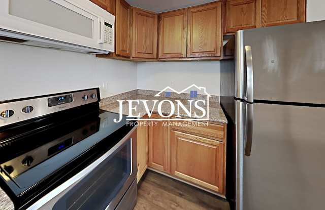 Charming duplex in a walkable location near the University of Puget Sound photos photos