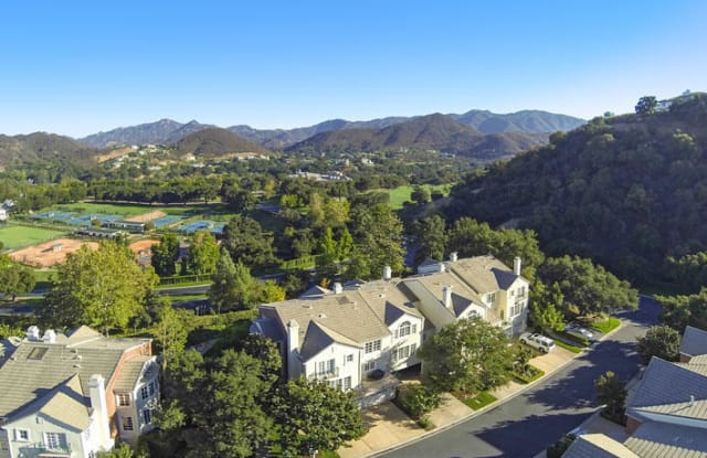 2454 Swanfield Court - 2454 Swanfield Court, Lake Sherwood, CA 91361