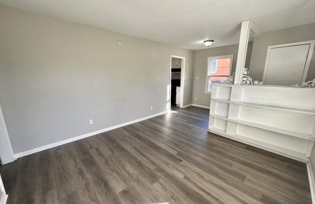 3417 4th Street West Gallery 4