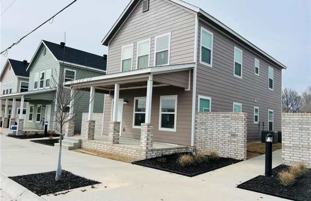 704  E Johnson  AVE Unit #B photos photos