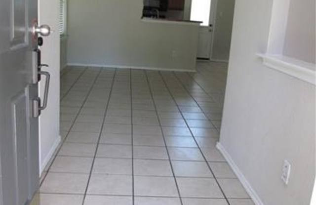 2933 Oakshire Street Gallery 2