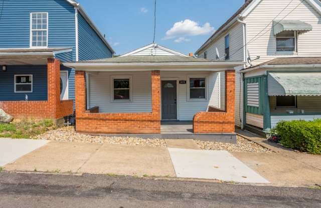 SECURE your spot TODAY and ENJOY $250 OFF the 1st MONTH of rent if signed lease by 8/28/24! JUST RENOVATED! STUNNING 2 BEDROOM HOUSE WITH NO STAIRS AVALABLE IN GLASSPORT! WITH OFF-STREET PARKING! Gallery 4