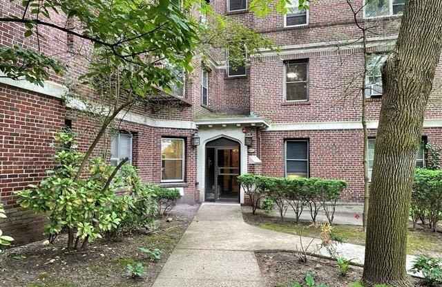 100 Palisade Avenue Gallery 1