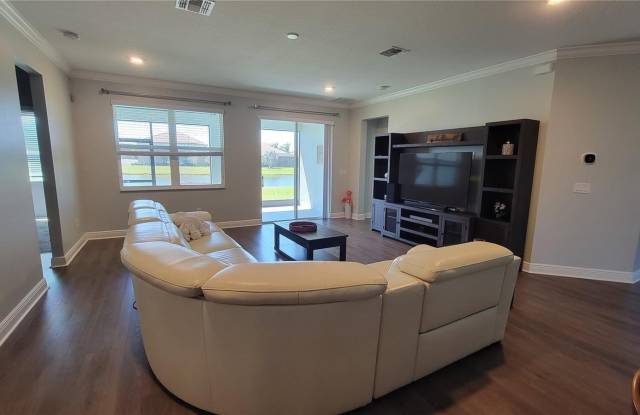 11945 SAND MYRTLE Road Gallery 3