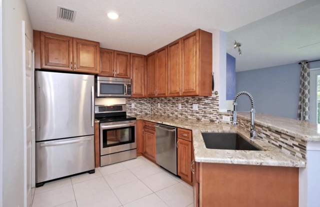 128 PONTE VEDRA COLONY CIR - 128 Ponte Vedra Colony Circle, Sawgrass, FL 32082