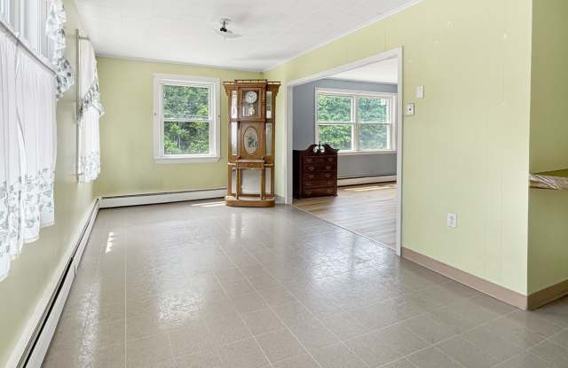527 Penobscot Avenue - 8 Gallery 2