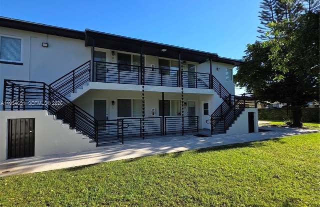 2140 Biarritz Dr - 2140 Biarritz Drive, Miami Beach, FL 33141