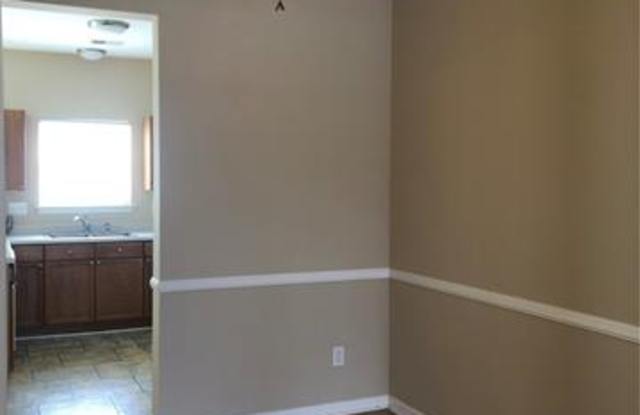 8055 Mariners Pointe Circle Gallery 4