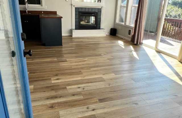 1604 Northeast 12th Street - 1604 Northeast 12th Street, Lincoln City, OR 97367