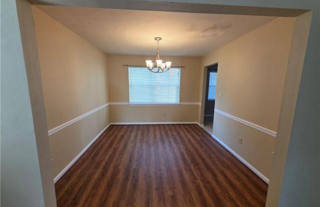 1460 Berkshire Drive Gallery 4