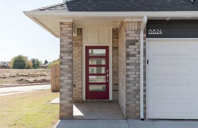 Luxury 3 Bedroom 2.5 Bathroom Townhome in Piedmont Schools with Neighborhood Park Gallery 4