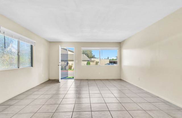 Great three bedroom townhome in UTC! Available now! - 8020 Camino Kiosco, San Diego, CA 92122