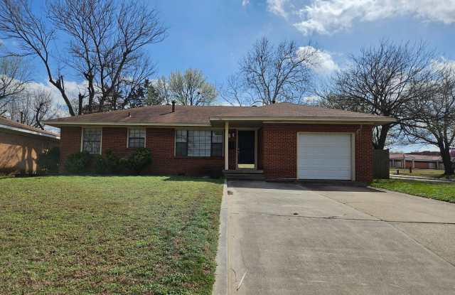 (3) Bed/(1) Bath Close to Campus Avail NOW!! photos photos