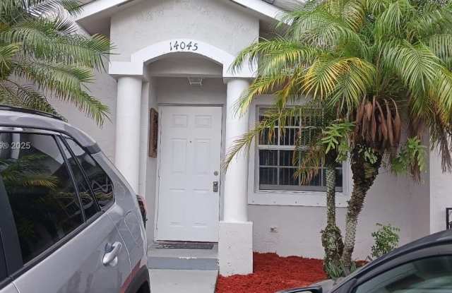 14045 SW 121st Pl photos photos