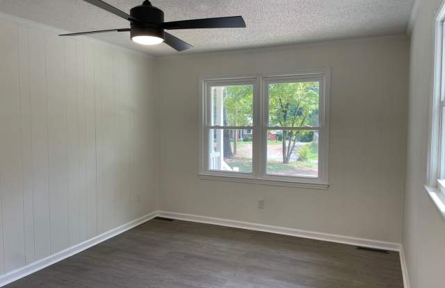 NEWLY RENOVATED 3 BED, 2 BATH BRICK HOME LOCATED IN TROY! SECTION 8 ELIGIBLE!! Gallery 3
