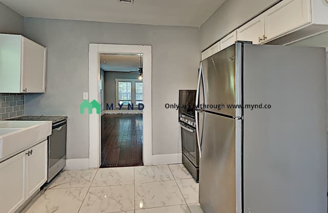 5212 Leeland St Gallery 2