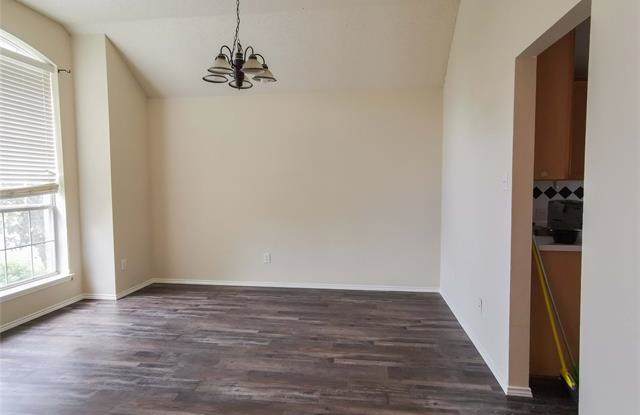 3329 Heatherbrook Drive Gallery 4