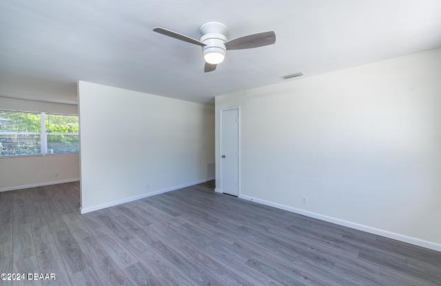 170 Highland Avenue Gallery 3